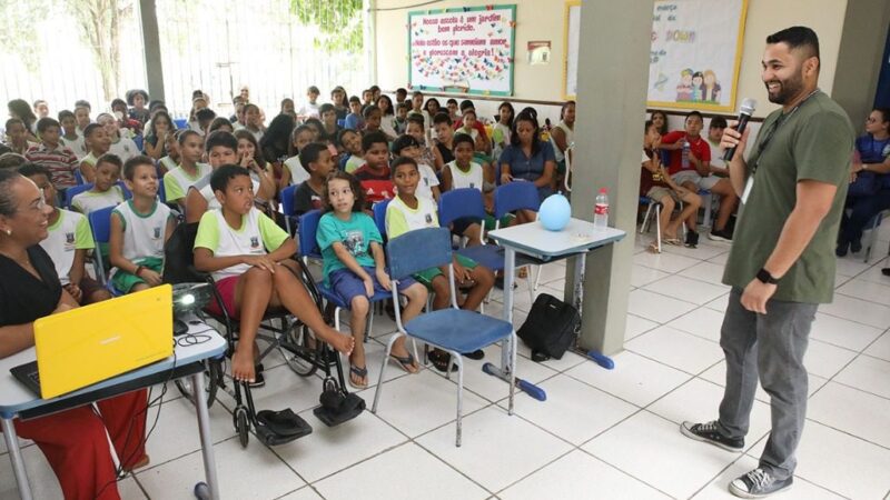 Estudantes de Escola em Prolar Recebem Palestra sobre a Importância da Preservação da Água