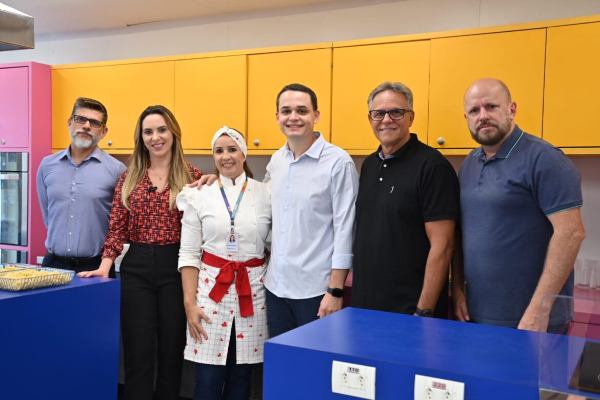 Pazolini e Cris Samorini Enviam Cozinhas Móveis e Carretas com 7 Toneladas de Ajuda Humanitária para o Sul do Espírito Santo e Caparaó