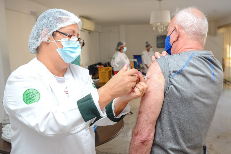 Gripe: Vitória inicia vacinação em idosos residentes em ILPIs nesta terça (19)