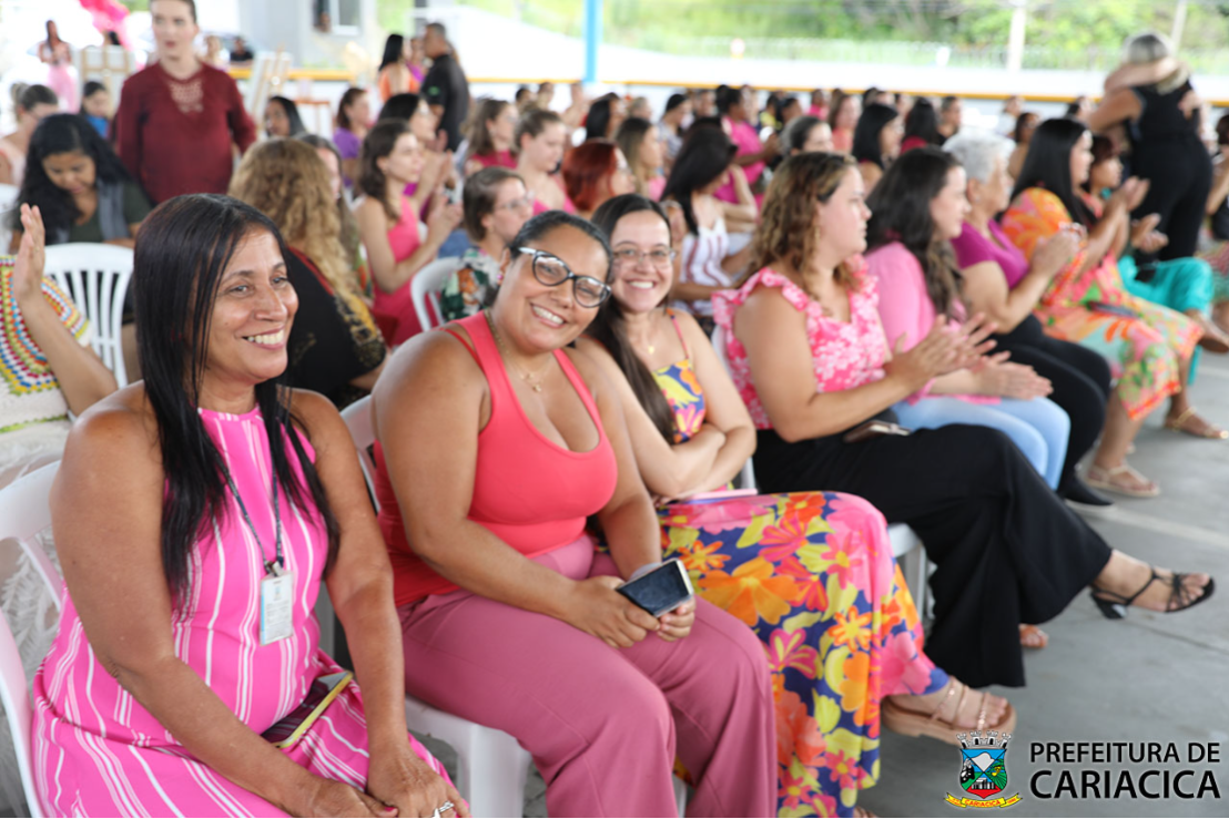 Servidoras da Prefeitura de Cariacica ganham café da tarde especial para comemorar o Dia Internacional da Mulher