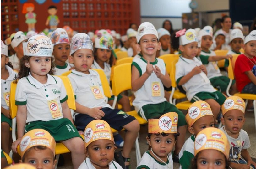 Serra inicia campanha de vacinação de estudantes em escolas