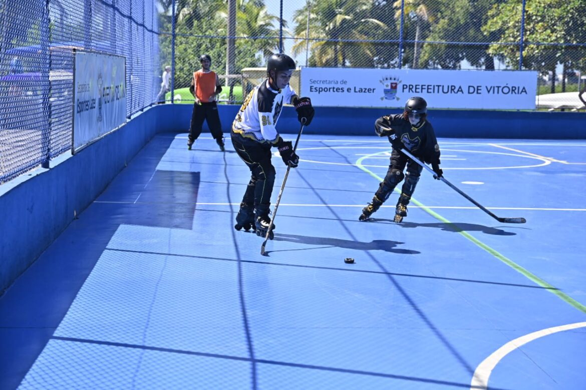 Pazolini inaugura inédita quadra de hóquei e patinação