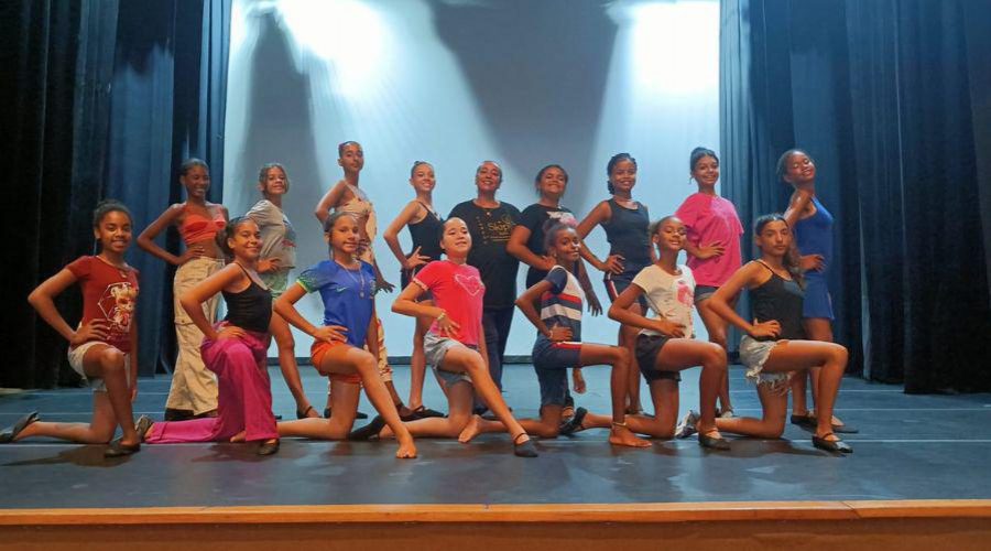 ​Alunos apresentam nesta sexta-feira espetáculo de dança no Teatro Sônia Cabral