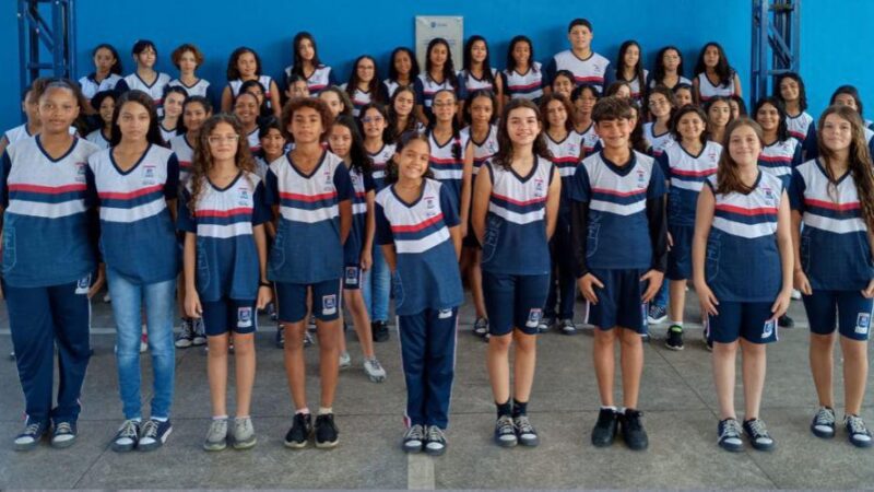 ​Alunos de escola municipal de Vale Encantado participam de aulas de canto