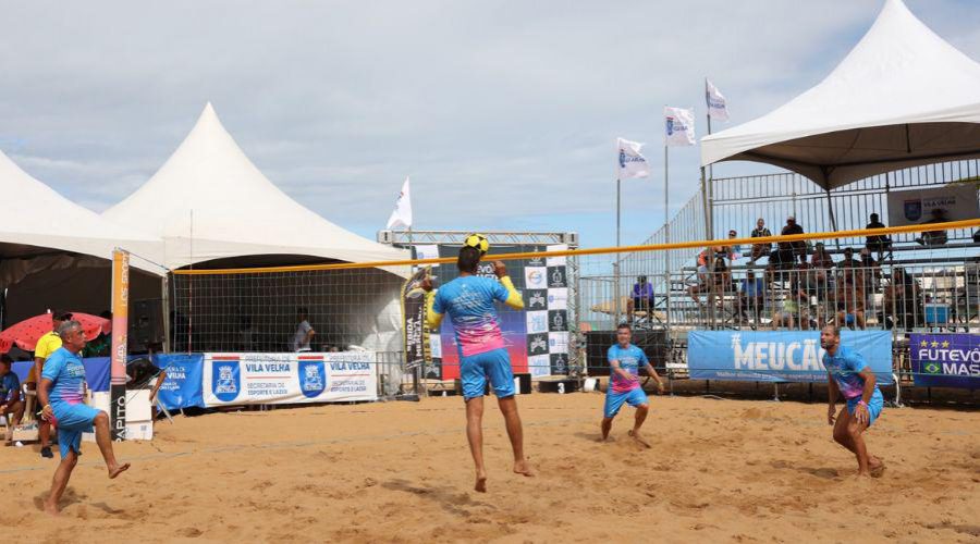 ​Campeonato Brasileiro de Futevôlei Máster reúne 130 atletas na Praia da Costa