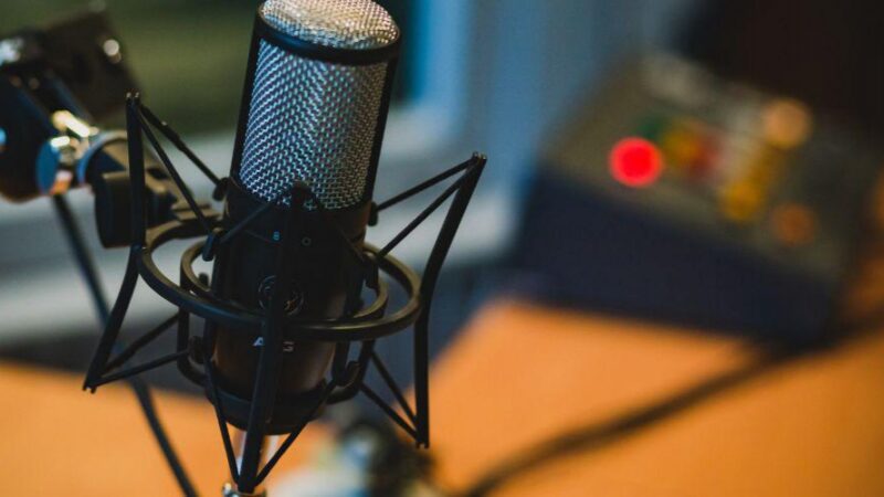 Podcast dá dicas para jovens que querem trilhar carreira artística