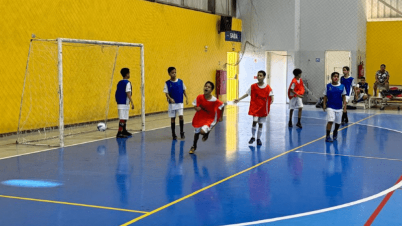 Manhã de muitos gols na 1ª Copinha de Futsal Infantil