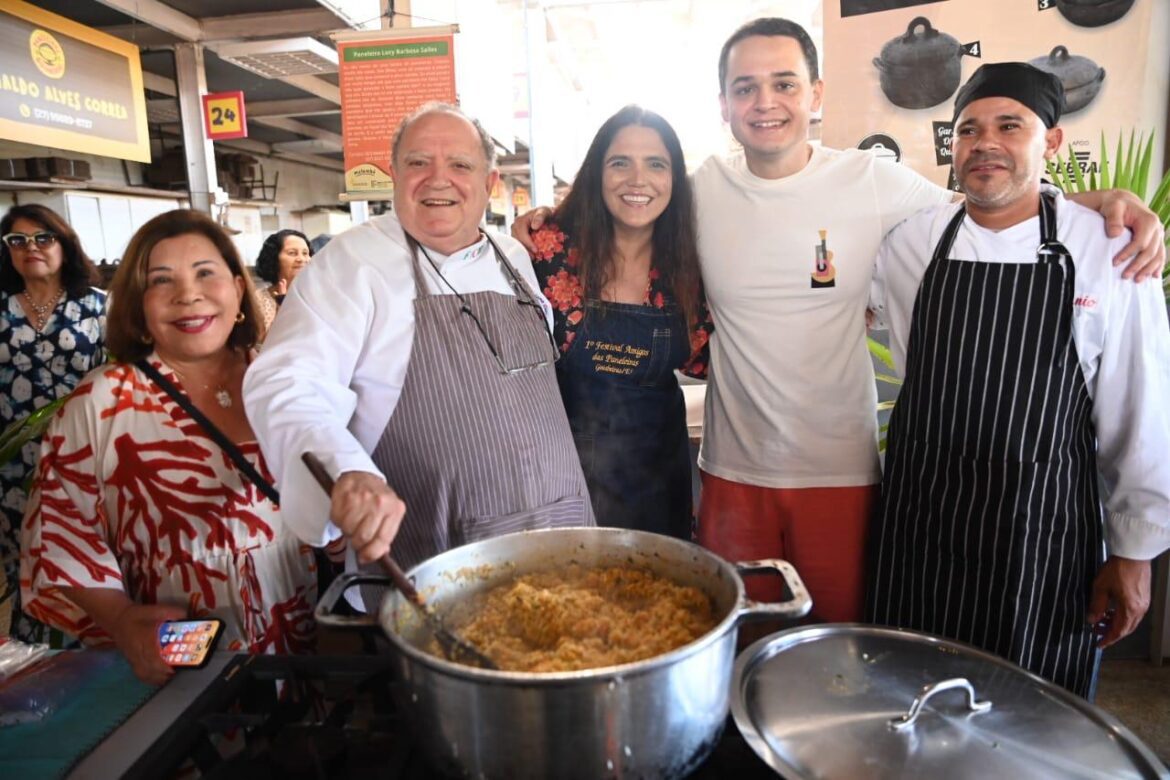 Pazolini participa de aniversário das Paneleiras de Goiabeiras