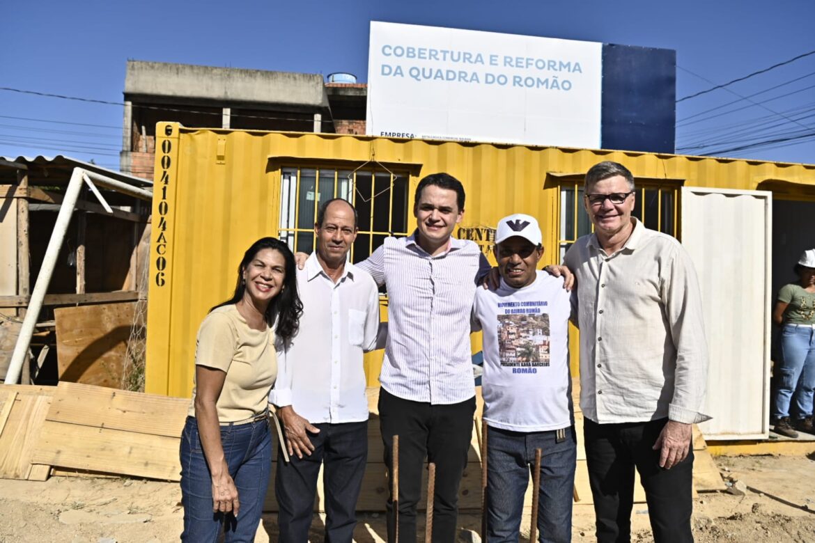 Pazolini Visita Obra de Cobertura de Quadra Poliesportiva no Bairro Romão, Futuro Mini-Centro Esportivo