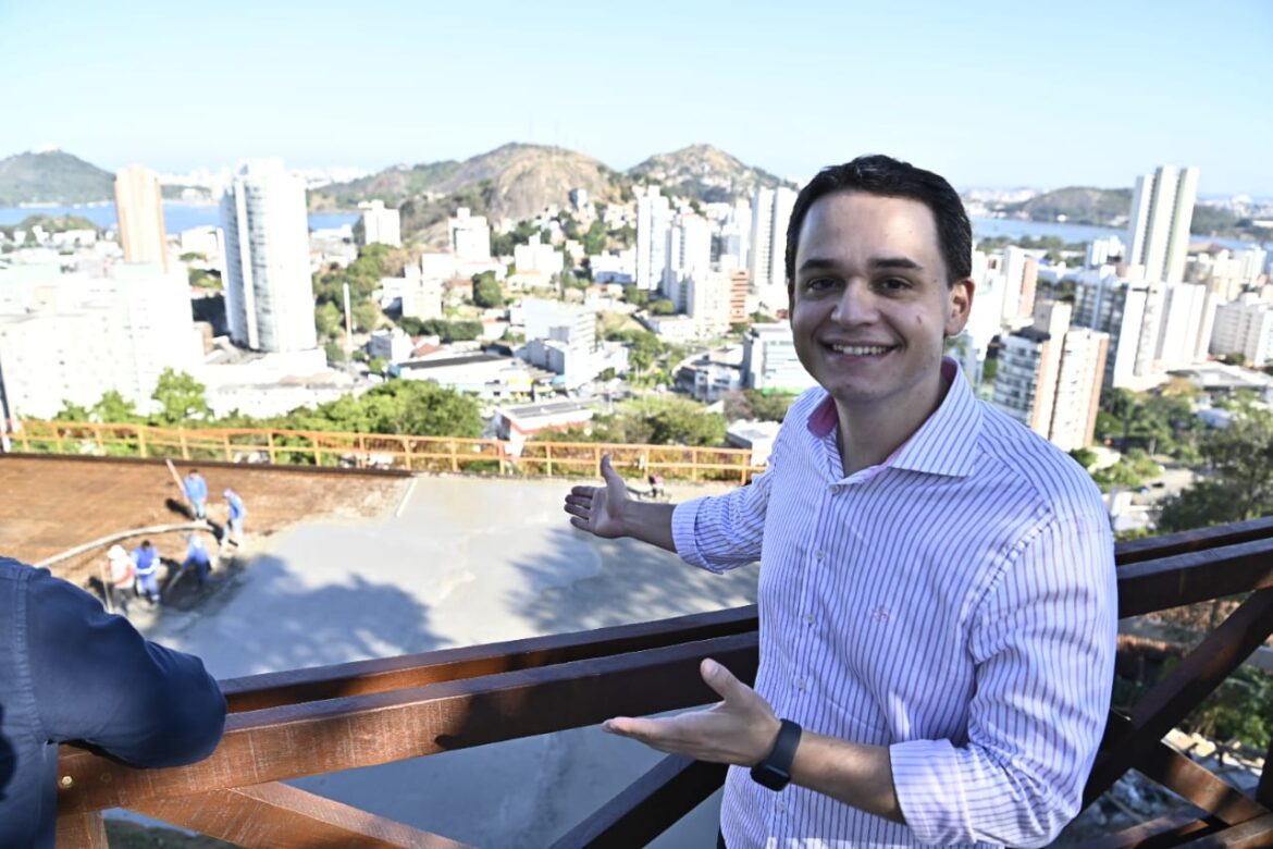 Pazolini visita as obras do complexo esportivo do Jaburu