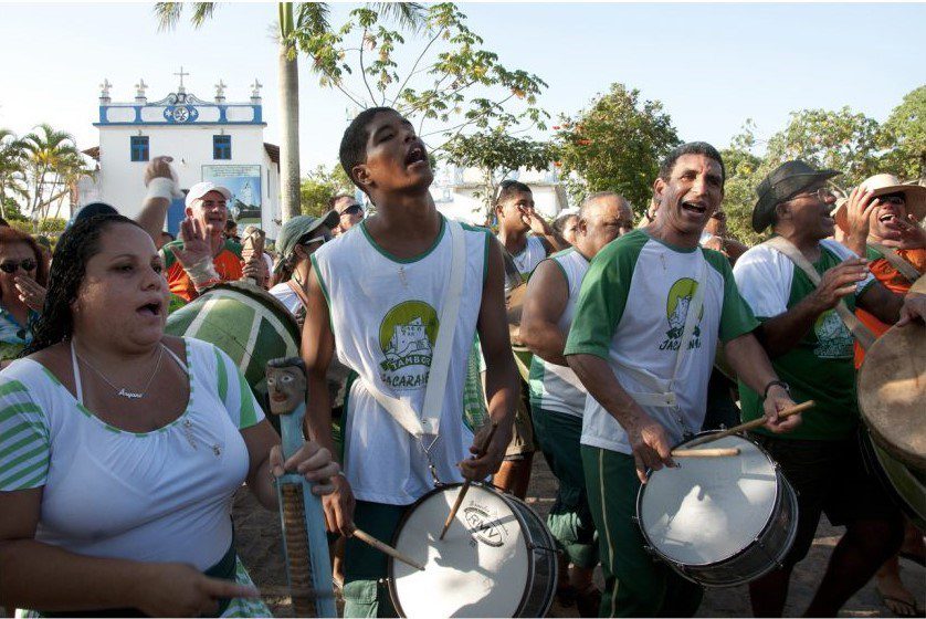 Transcol leva grupos de congo e transporta cultura para encontro de folclore