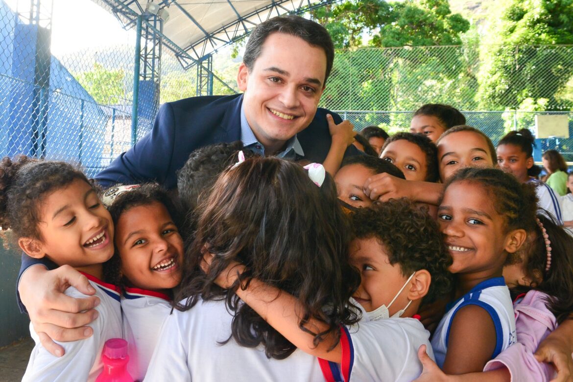 Com ações da gestão Pazolini, Vitória alcança maior nota da história do IDEB e consolida avanços na educação