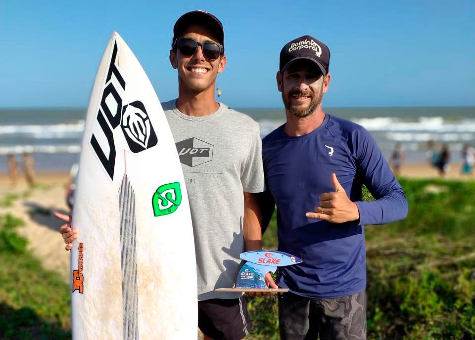 João Vitor Cypriano e seu Mentor Fábio Sandes: A Jornada do Atleta Capixaba nas Etapas Europeias do WQS