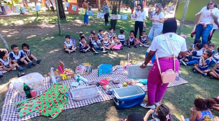 Alunos participam de piquenique literário na Prainha nesta quinta-feira