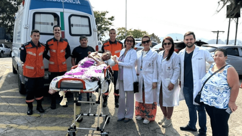 Hospital do ES realiza sonho de paciente acamada de conhecer o Convento