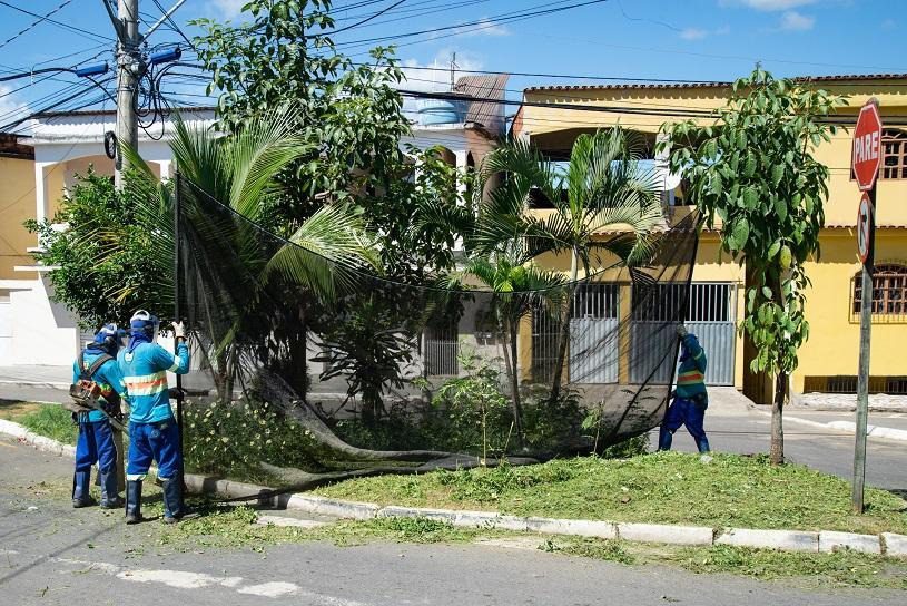 Serra intensifica ações de limpeza e manutenção em diversos bairros