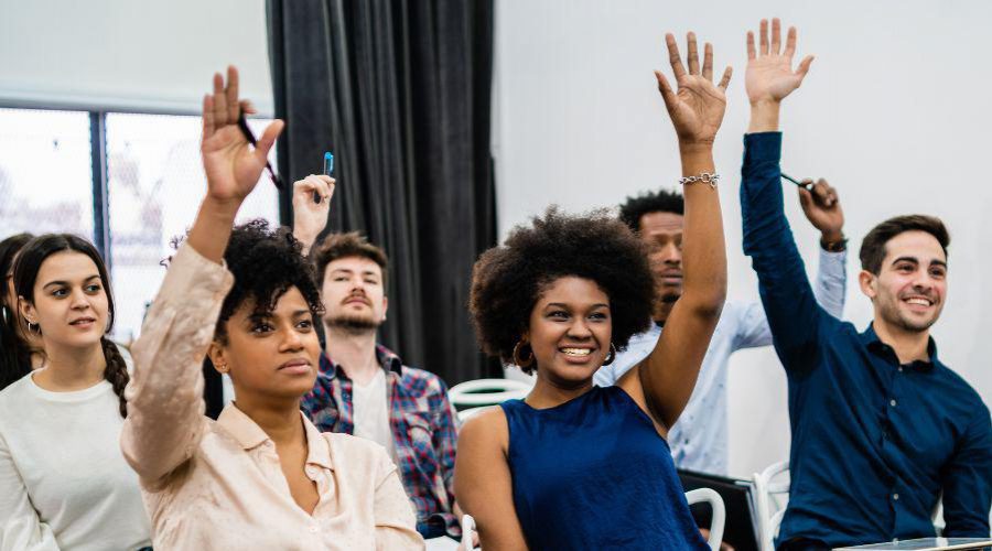 Mutirão de negociação de dívidas oferece palestras de educação financeira