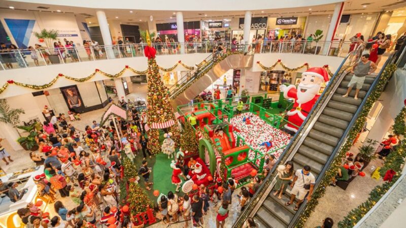 Papai Noel chega ao shopping da Serra no domingo, com caravana e cortejo de Natal