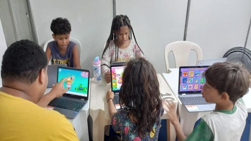 Jogos interativos e oficina de Natal são destaques na Tenda da Educação no Serra + Cidadã